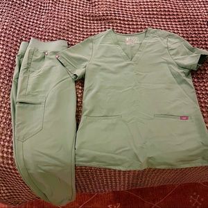 Jade scrub set figs medium